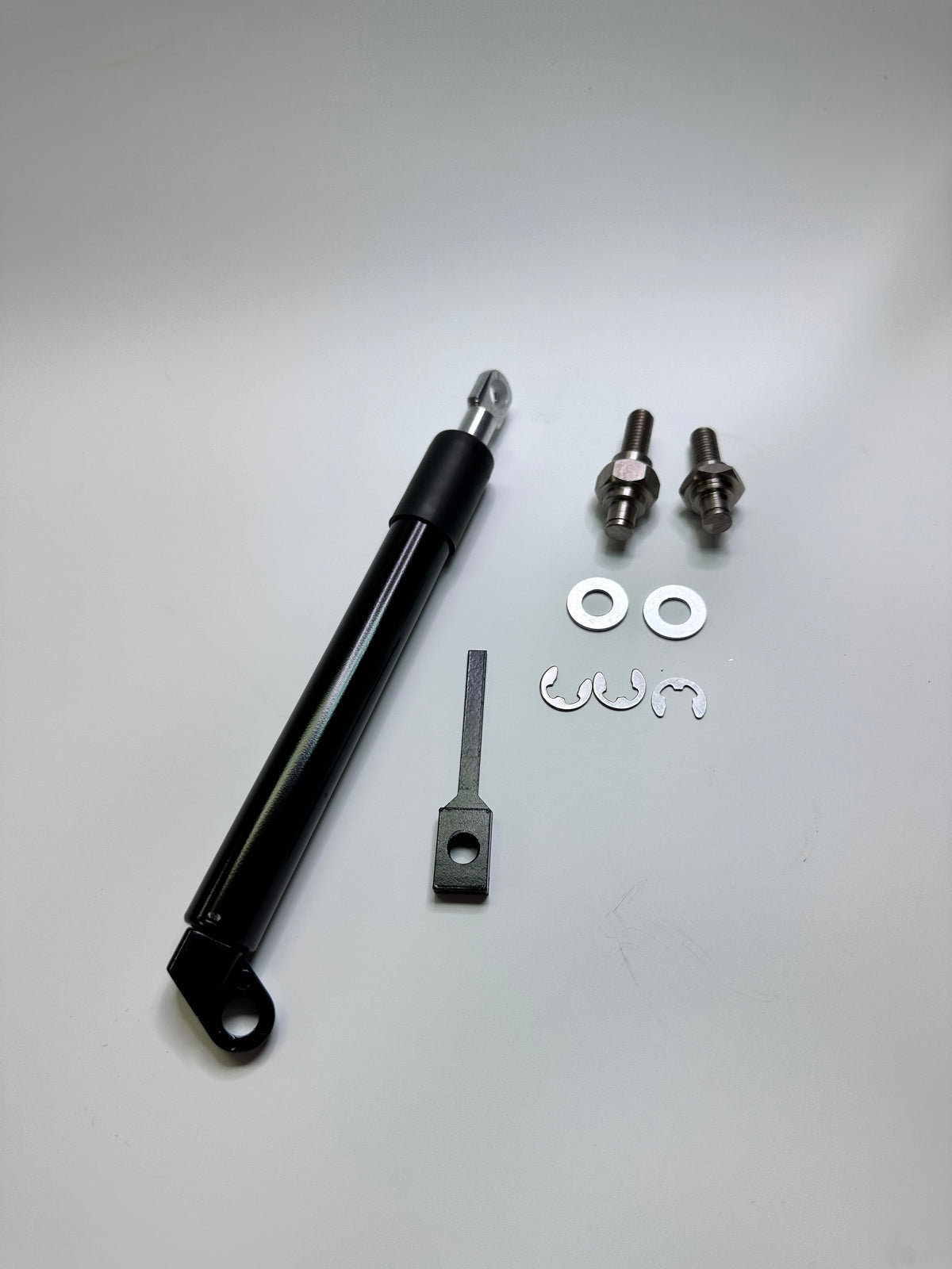Tailgate Assist Gas Strut / Damper for Nissan NP300 D22