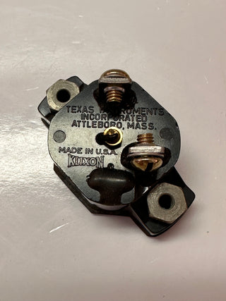 Caterpillar CAT 3R-8920 8A Reman Circuit Breaker