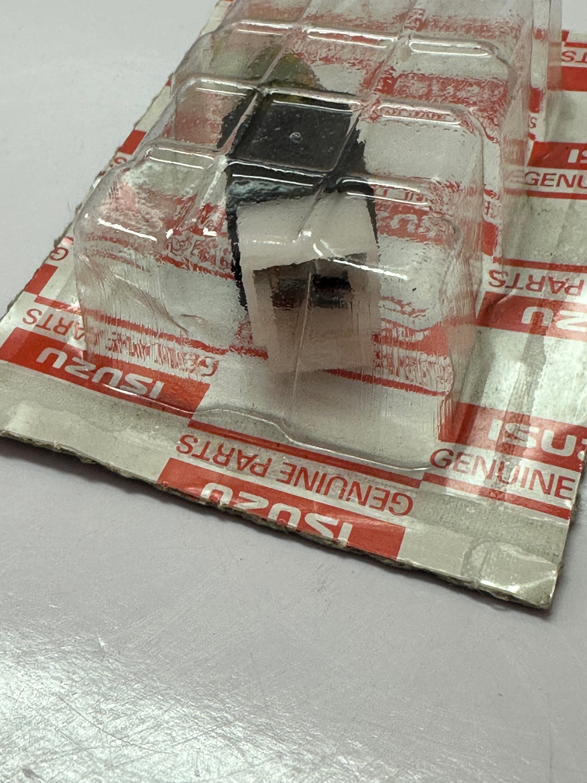 Isuzu 15480001 Stop-Light Switch – Listed Truck Applications
