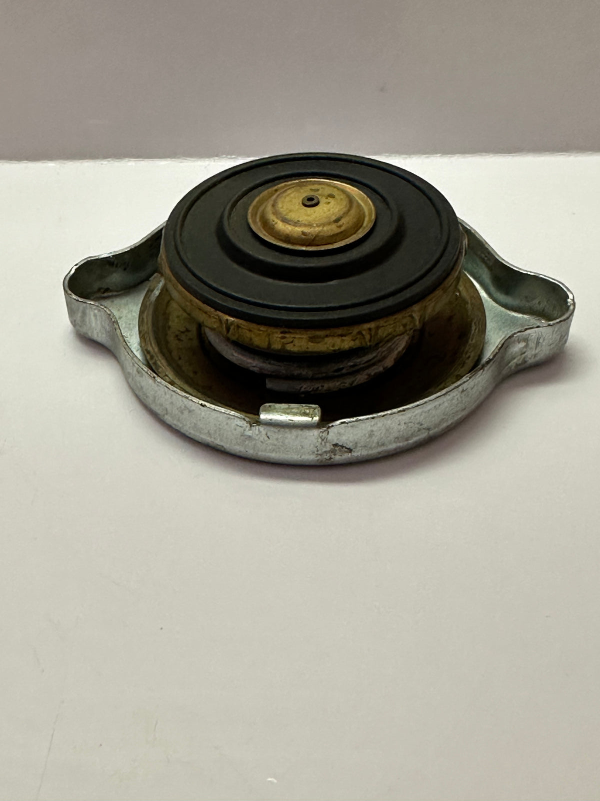 Gates 31309 Heavy-Duty Radiator Cap - 10psi
