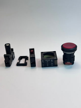 Siemens 3SB3 Series Illuminated Push Button 3SB3 246-0AA21 Panel Mount, RED