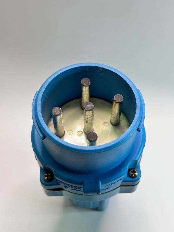 6168017 Inlet Appliance and Handle 63A 440VAC 3P+N+E