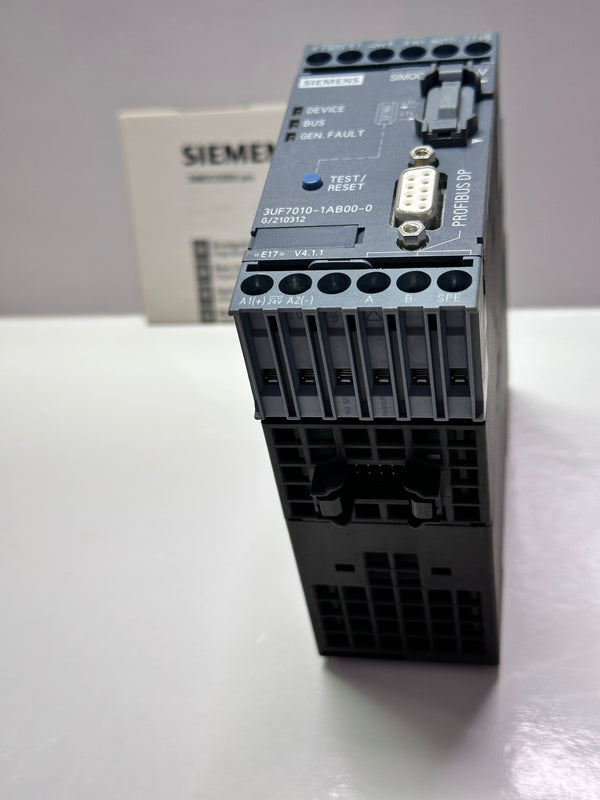 Siemens 3UF7010-1AB00-0 2.6W Communication Module, 24V, 6A, 120V