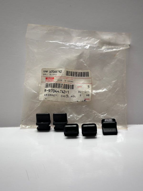 Isuzu 8970447421 NPR Grommet, Brake, bag of 5