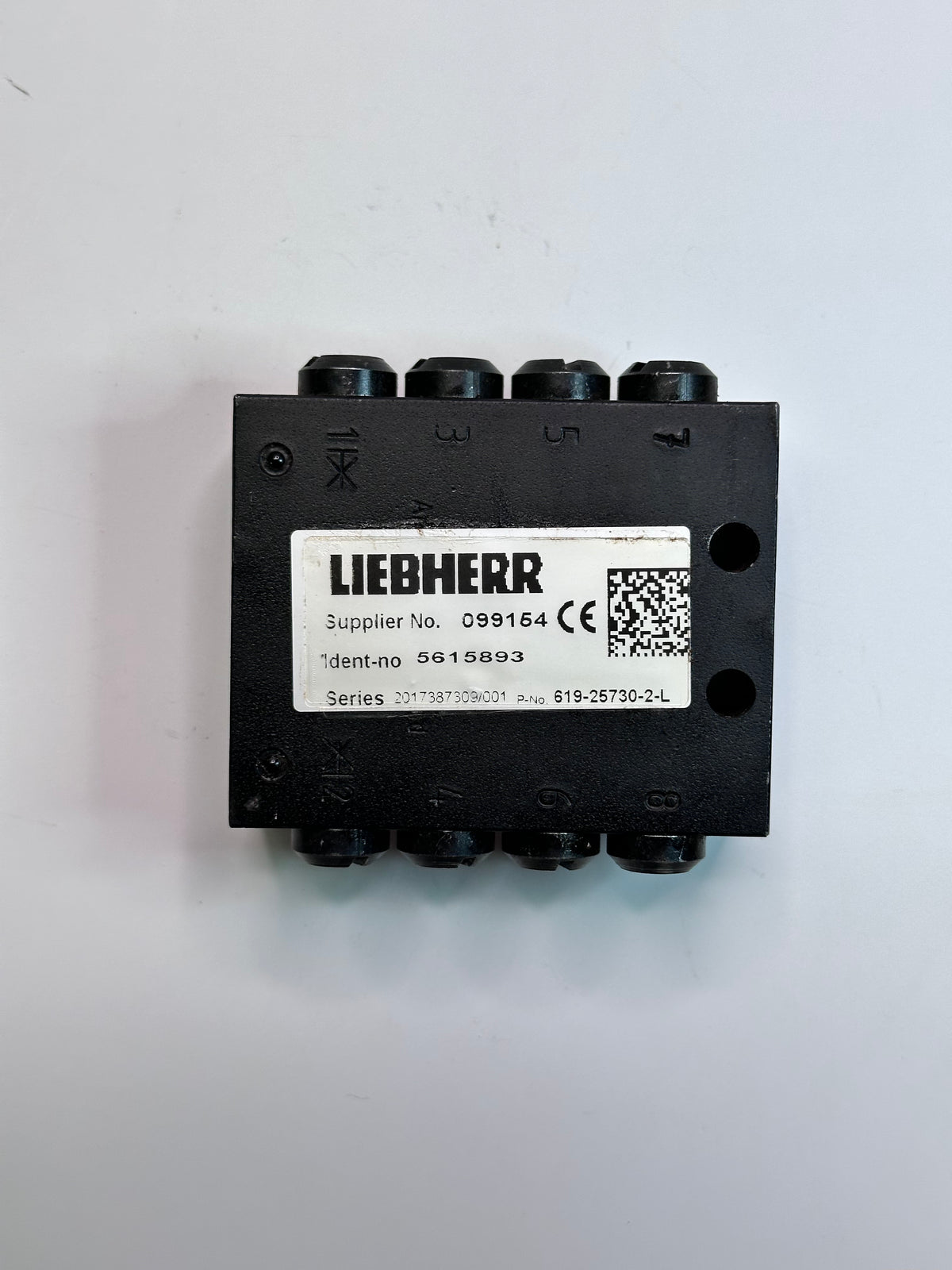 Liebherr 5615893 SSV 8 Lubricant Distributor, 619-25730-2 L
