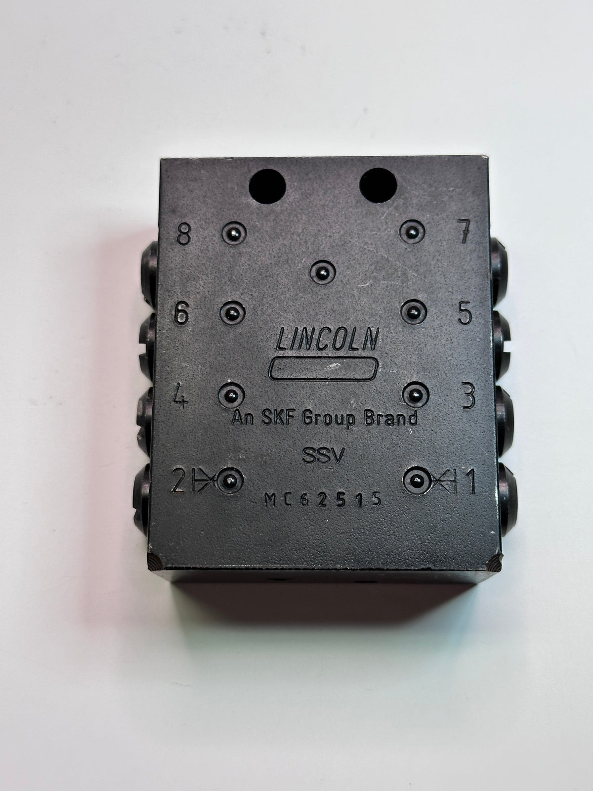 Liebherr 5615893 SSV 8 Lubricant Distributor, 619-25730-2 L