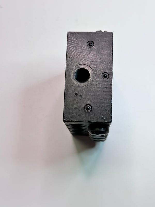 Liebherr 5615893 Progressive Lubricant Distributor, SSV 8, 619-25730-2 L