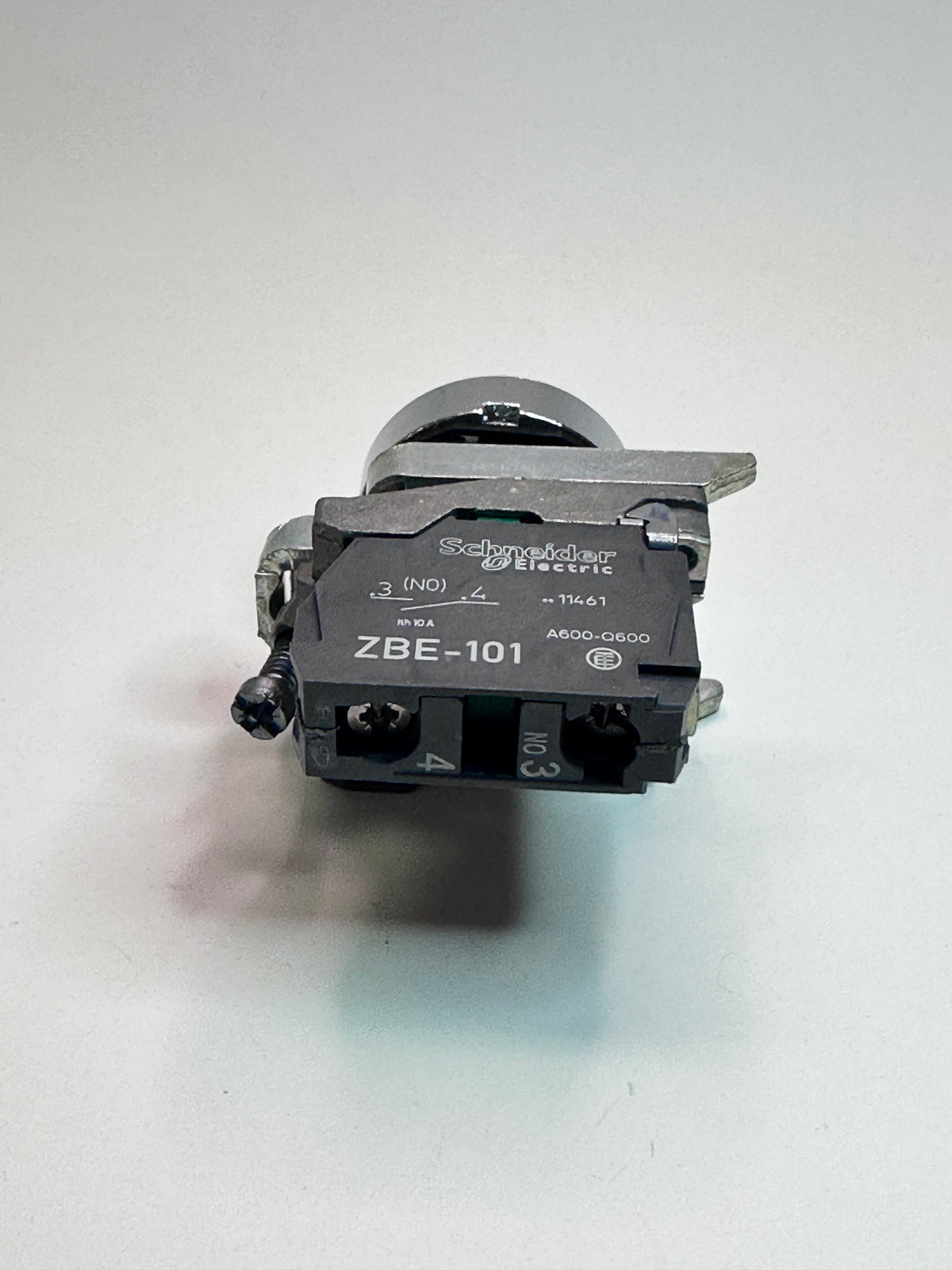 Schneider Harmony XB4BA21 Black Flush Pushbutton, 1NO