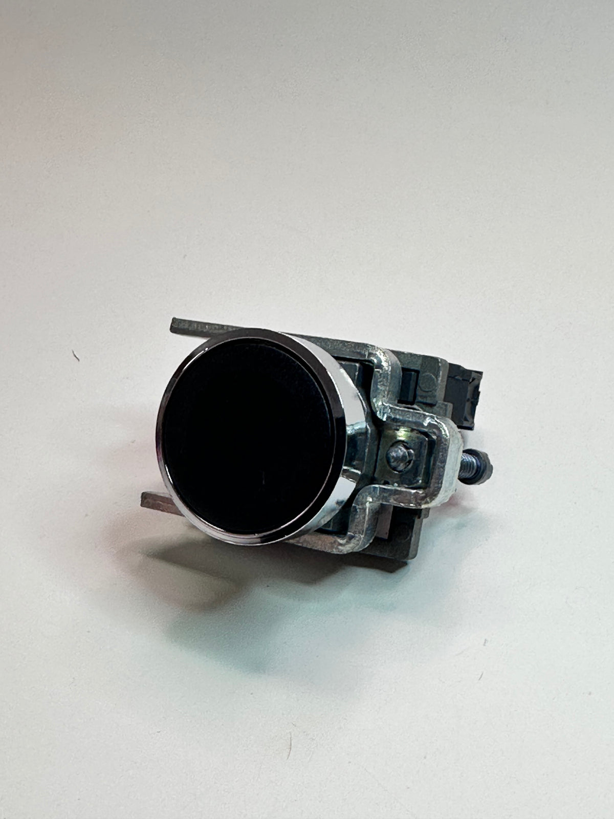 Schneider Harmony XB4BA21 Black Flush Pushbutton, 1NO