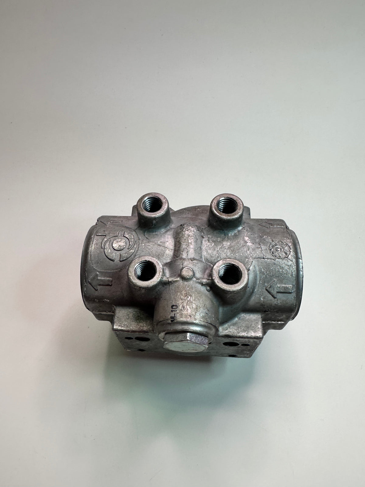 Donaldson P165434 HMK04 Duramax Hydraulic Filter Head - No Bypass