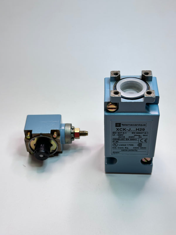 ZCKJ11H29 XC Series Limit Switch 240V, 10A + ZCK E06