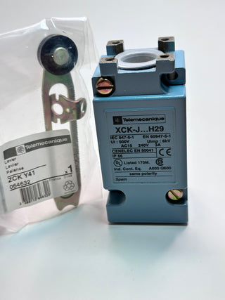 ZCKJ11H29 XC Series Limit Switch 240V, 10A + ZCK E06
