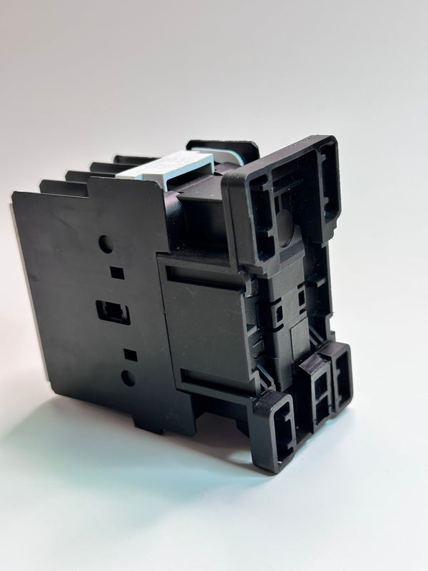 CL00A310T7 4KW Contactor 3 Pole, 240V Coil