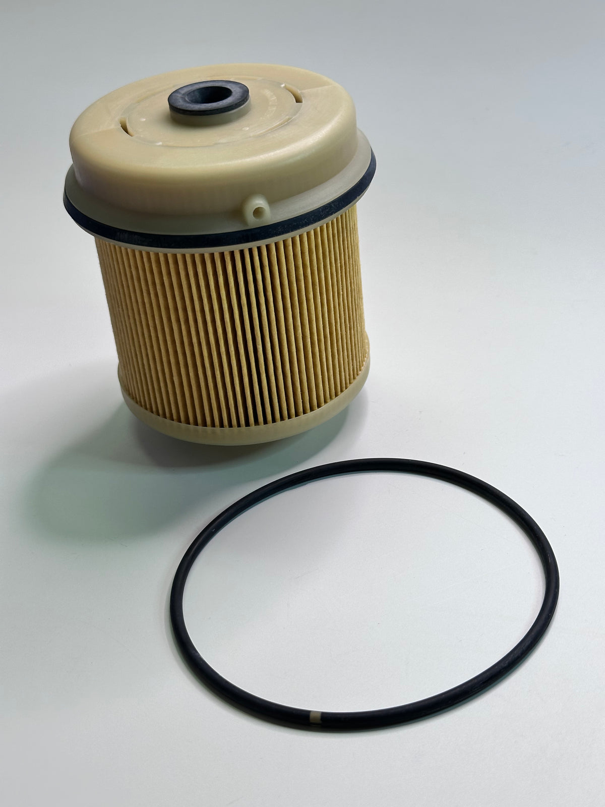 Sunwa SF-IS443 Fuel Filter for Isuzu – FR2691P Reference