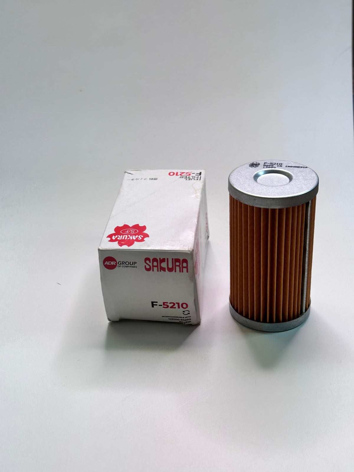 Sakura F-5210 Fuel Filter Element for 15521-43160