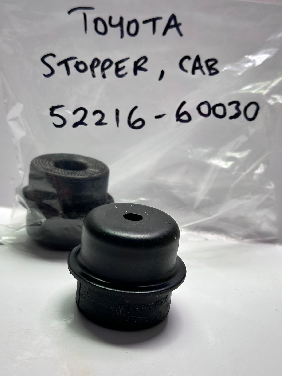 Toyota 52216-60030 Mounting Cushion / Stopper