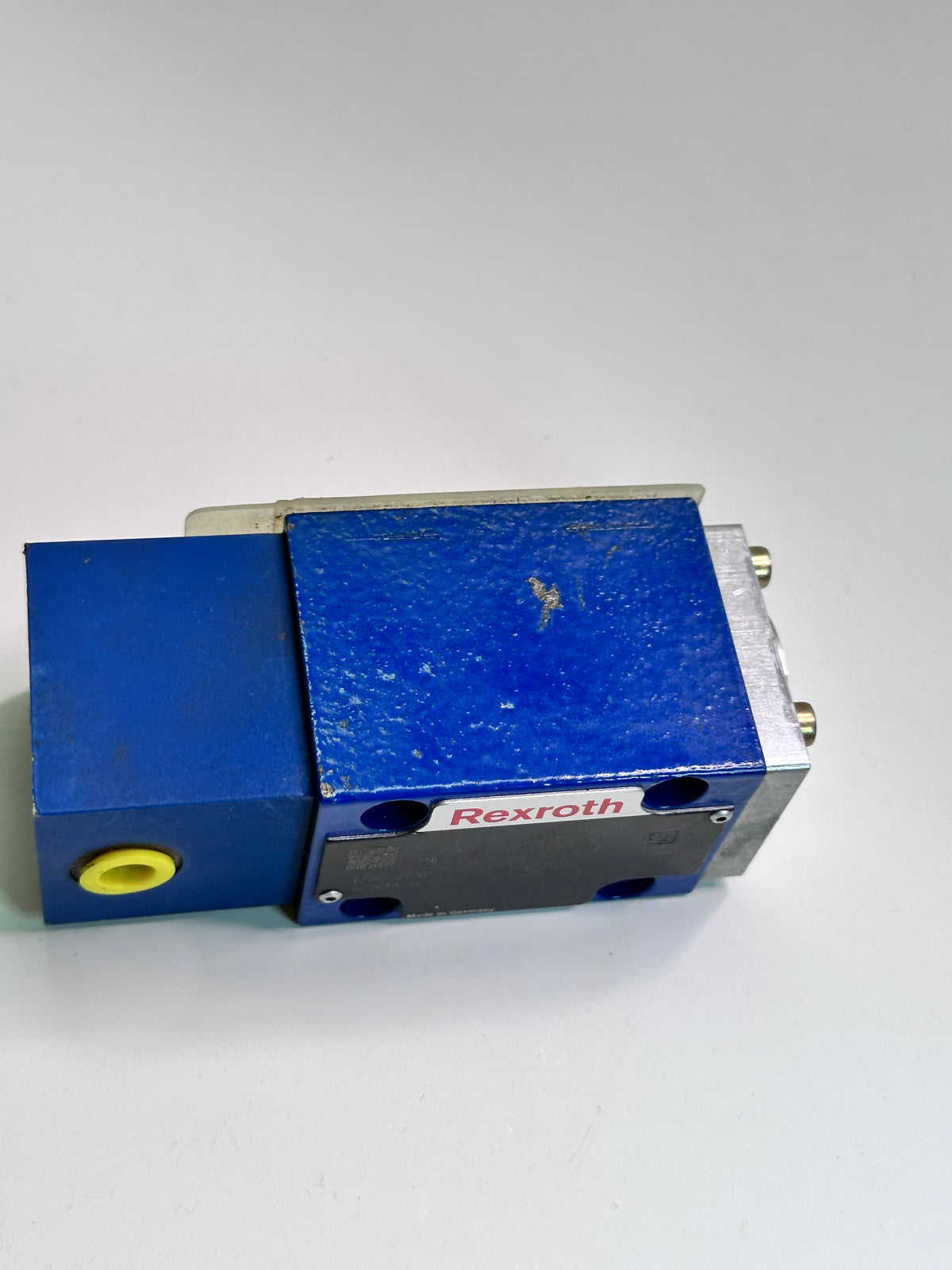 Bosch Rexroth R900449957 Directional Spool Valve – 4WH6D53