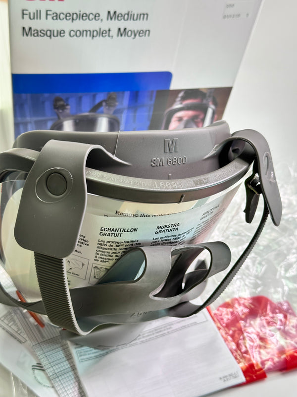 3M 6800 Series Full Facepiece Respirator Mask (Medium)