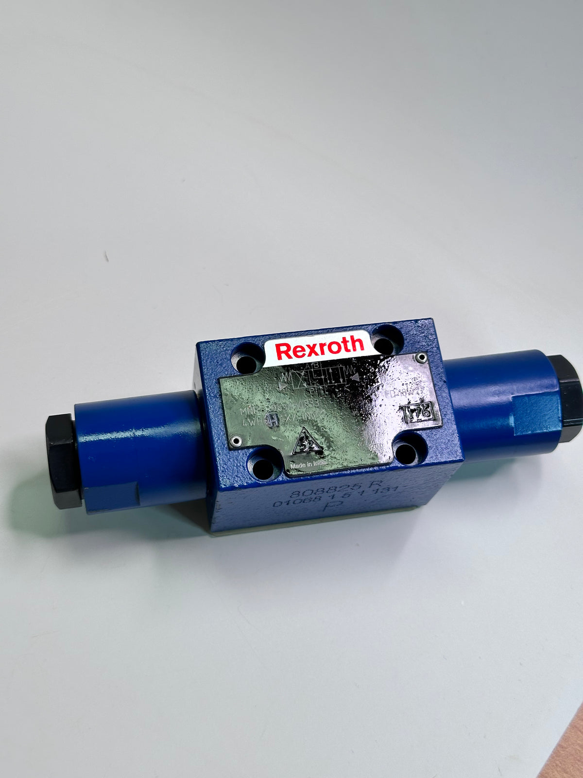 Rexroth R983030833 4WH6 H 6X-IN001 Directional Spool Valve