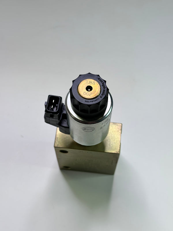 Atlas Copco 5580 0239 47 3 Way, direct acting, solenoid-operated directional poppet valve