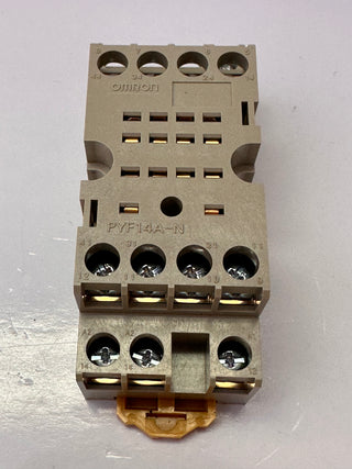 OMRON PYF14A-N Socket, Din rail/Surface mounting Screw Terminal