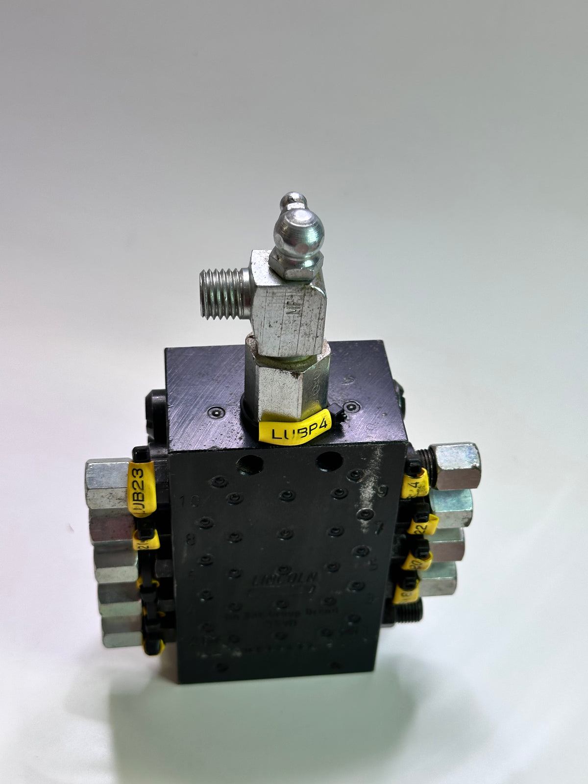 Lincoln SSVD Lubrication Metering Device, 10 Port