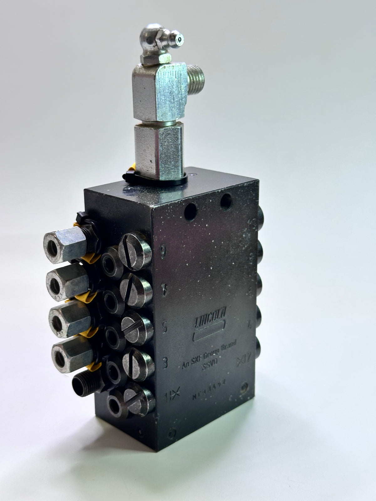 Lincoln SSVD Lubrication Metering Device, 10 Port