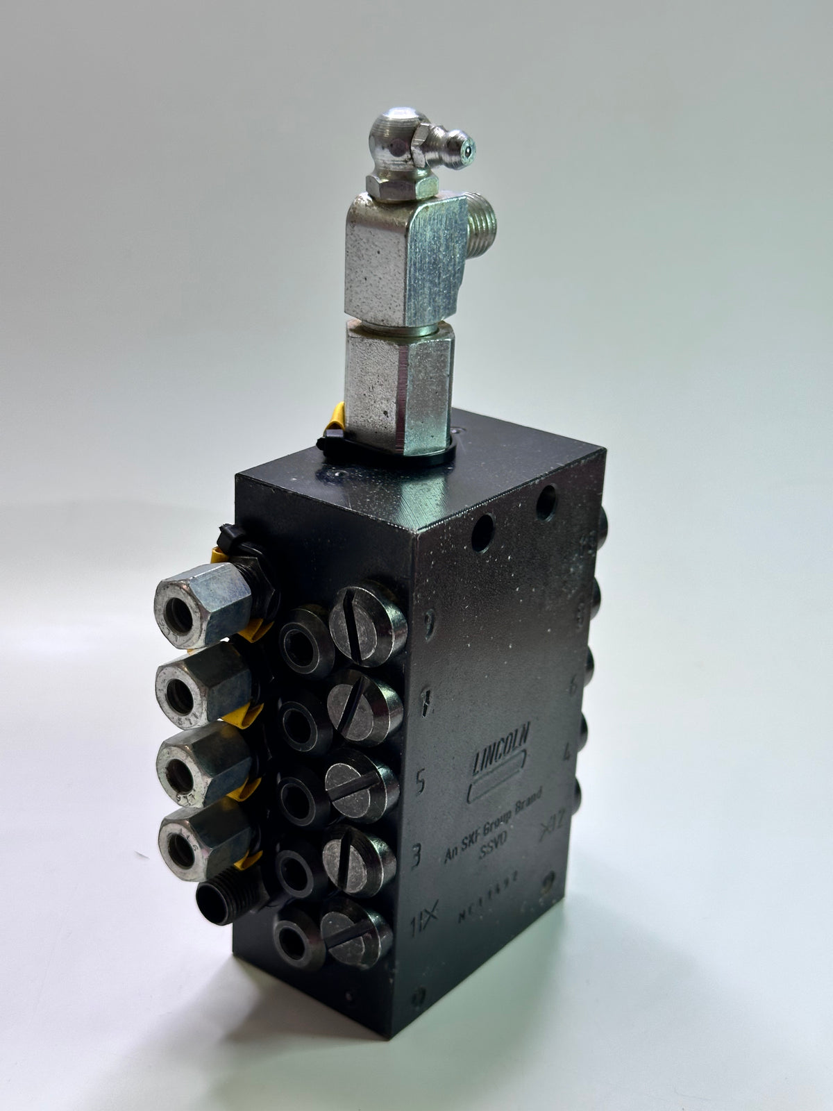 Lincoln SSVD Lubrication Metering Device, 10 Port