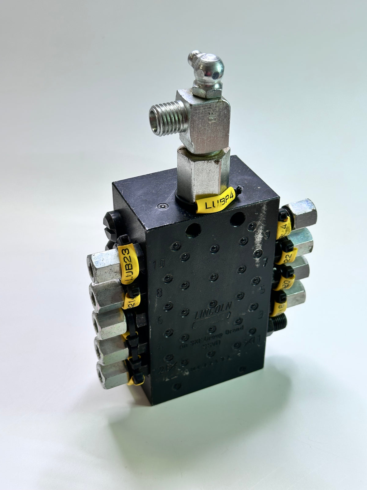 Lincoln SSVD Lubrication Metering Device, 10 Port