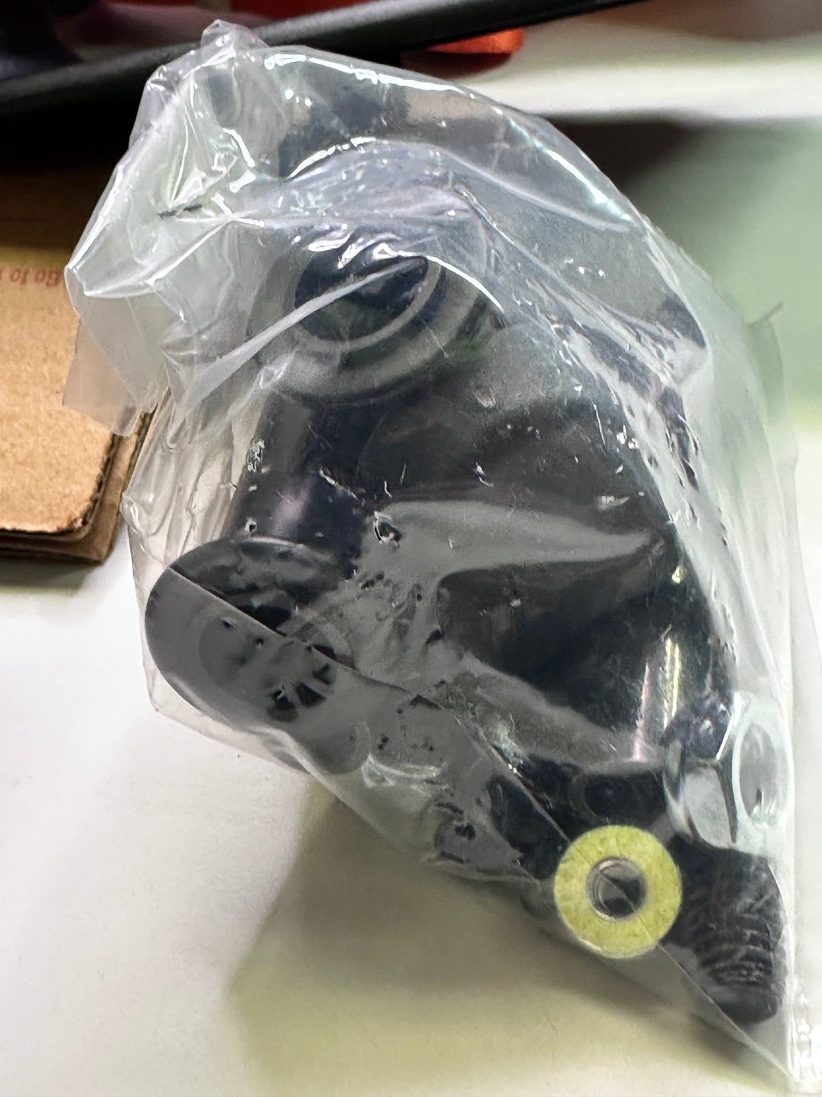 384-3902 Retractable Seat Belt Kit, LH, 3 Point - Genuine CAT part