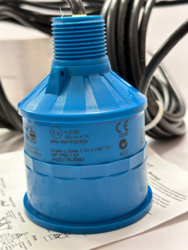 Siemens EchoMax XPS-10 Ultrasonic Level Transducer 7ML1115 3CA30