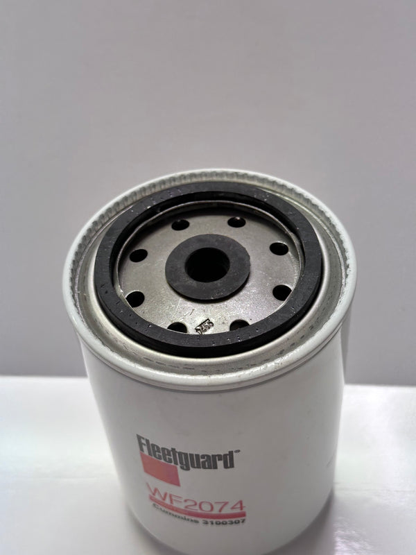 Fleetguard WF2074 Coolant Filter Cummins 3100307