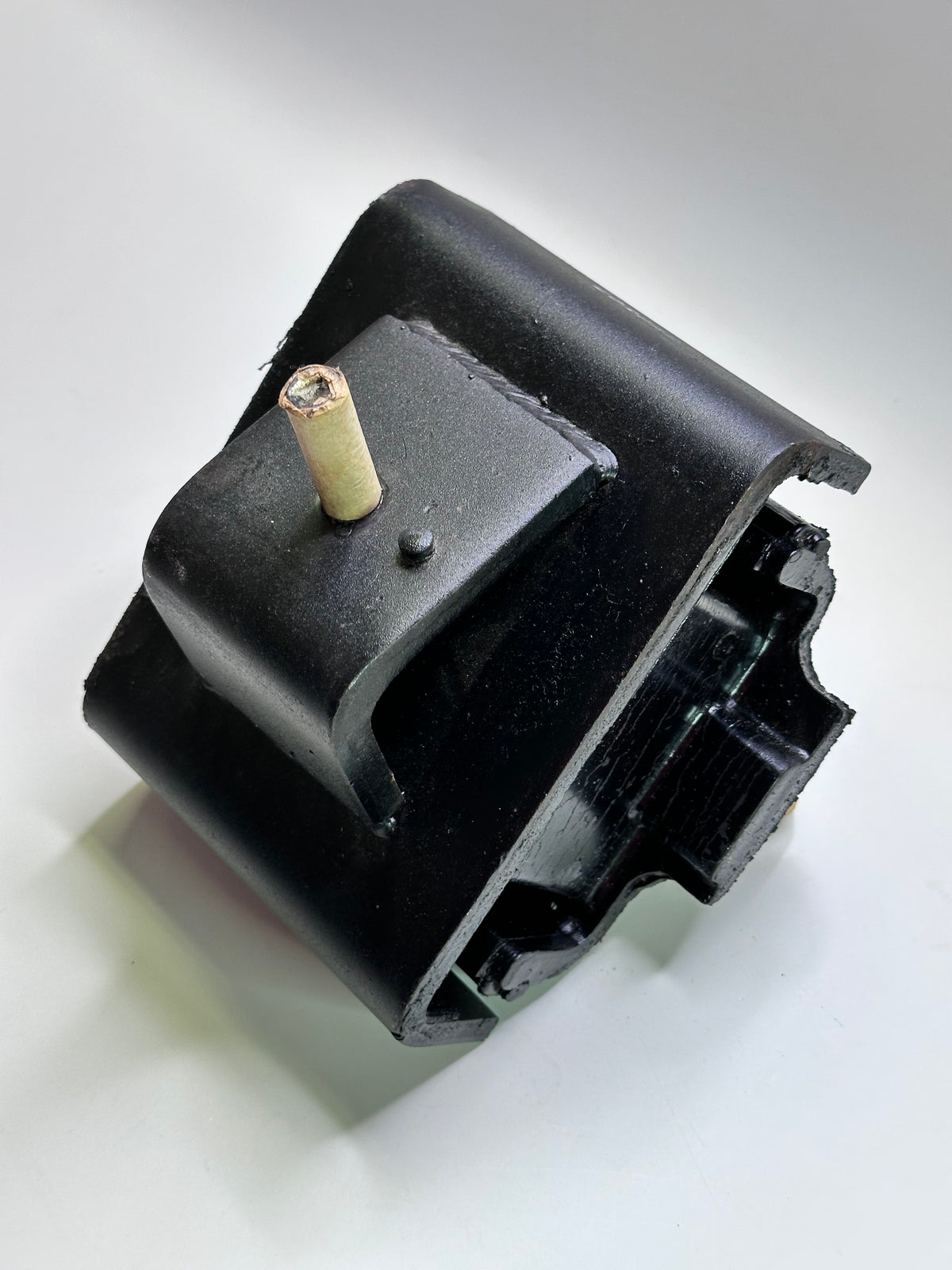 Hino S1203-53250 Genuine Rear Engine Mount
