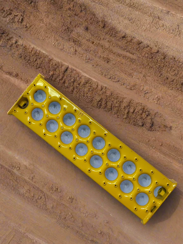 Komatsu EL0827 Tread, Nonslip