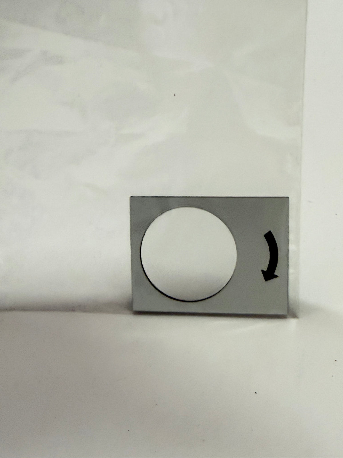 Schneider Electric Harmony XAC Label Slow Right Turn Symbol 30x40mm White - ZB2BY4919