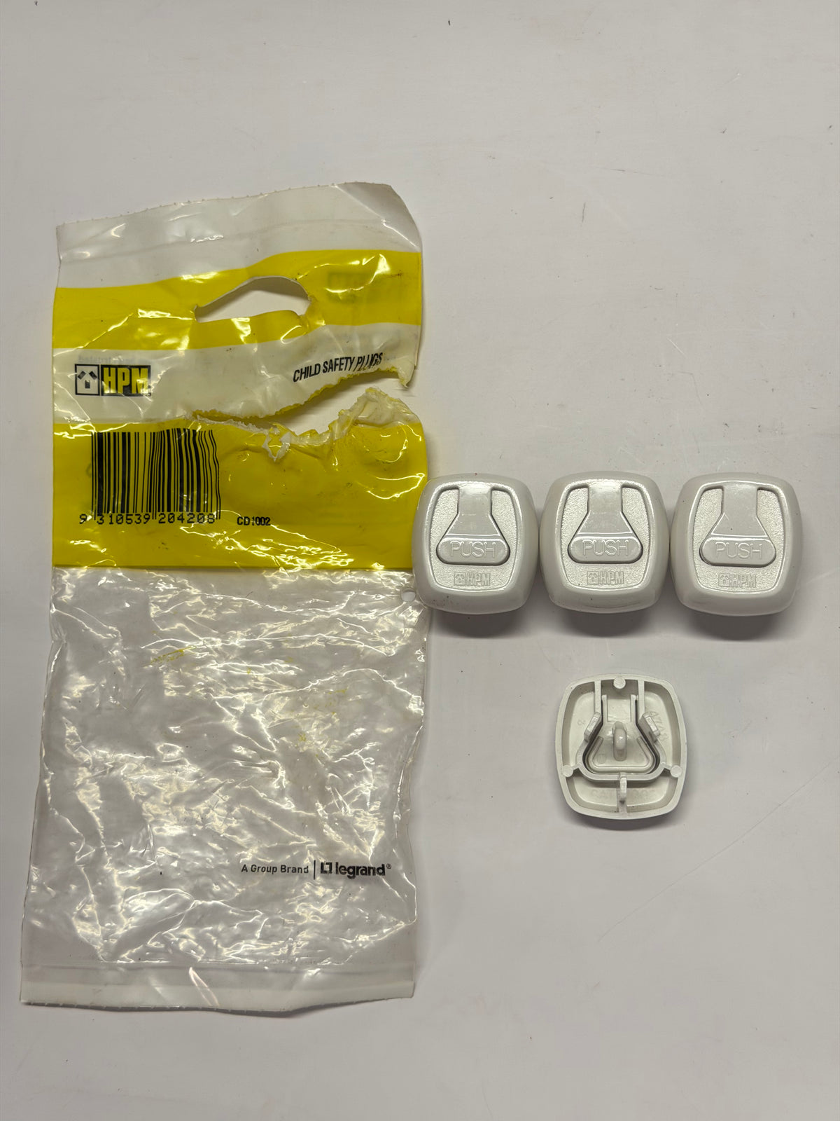 3 Pin Child Safety Plug for Powerpoints CD1002, White Pack of 4