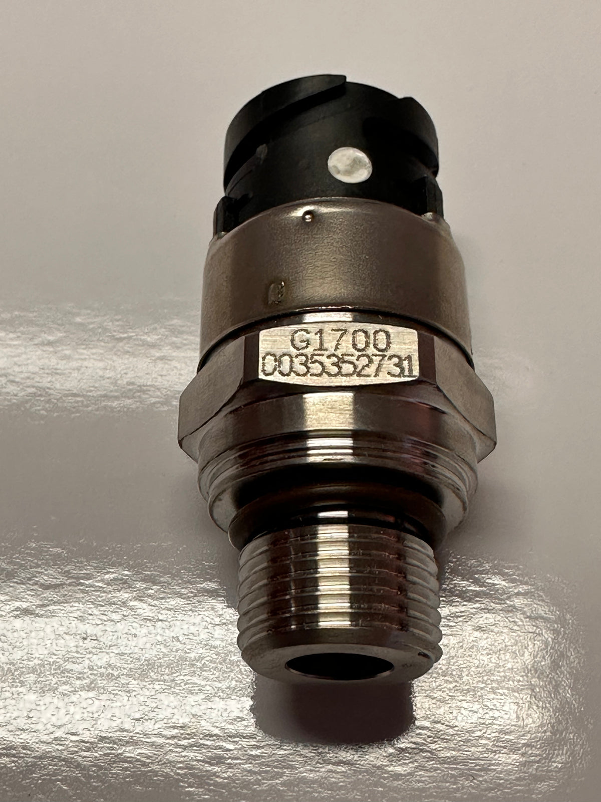 Genuine MTU 0035352731 Crankcase Oil Pressure Sensor