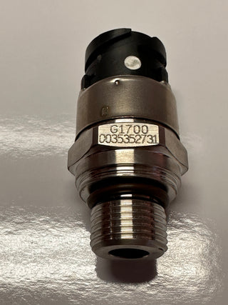 MTU  0035352731 Oil Pressure Sensor