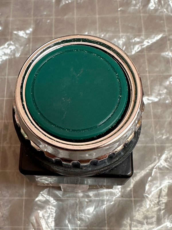 YONG SUNG YSP13-11 Push Button Switch / Green