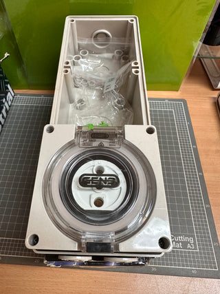 GEN 3 Module base (GE3) with 20A 5 Pin Socket Outlet