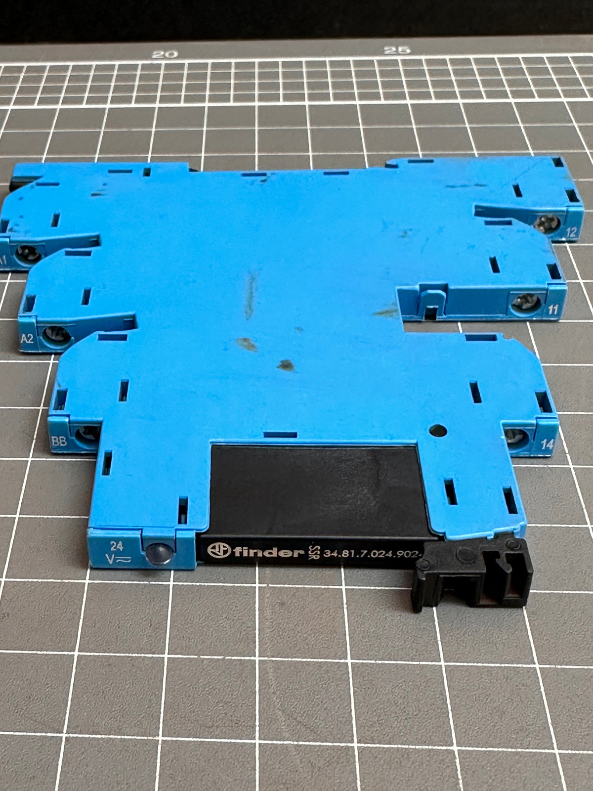 Finder 39.40.0.024.9024 SPST Solid-State Interface Relay — DIN Rail