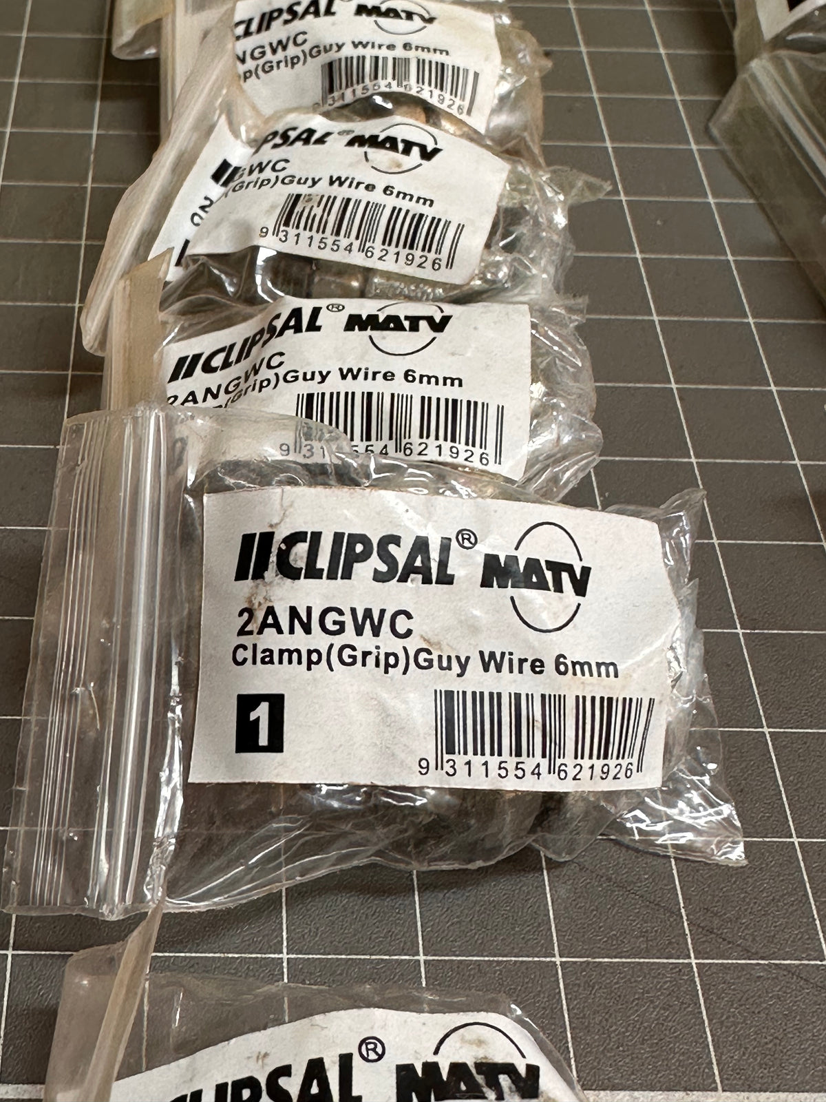 CLIPSAL Clamp, Grip, Guy Wire 6mm 2ANGWC, Box of 48