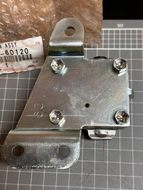 TOYOTA Clutch Master Cylinder Accumulator Assy 31490-60120