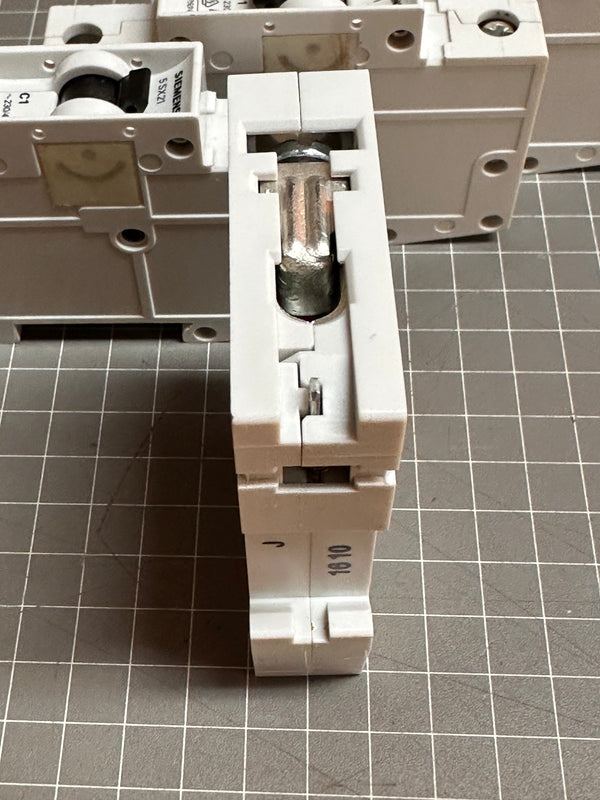 SIEMENS 5SX21 C1 Circuit Breaker, 1 Pole, 1Amp