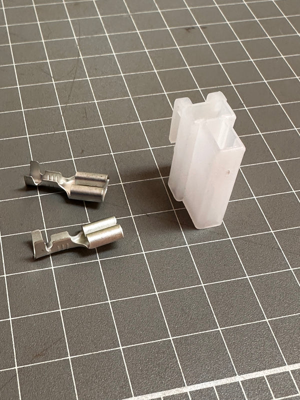 QVEE 2 Way Housing QC Connector with Female Terminals QVC2M10