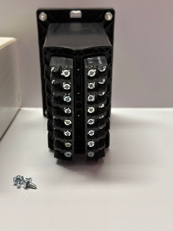 SIEMENS 7XP9010-1 Flush Mounting Socket