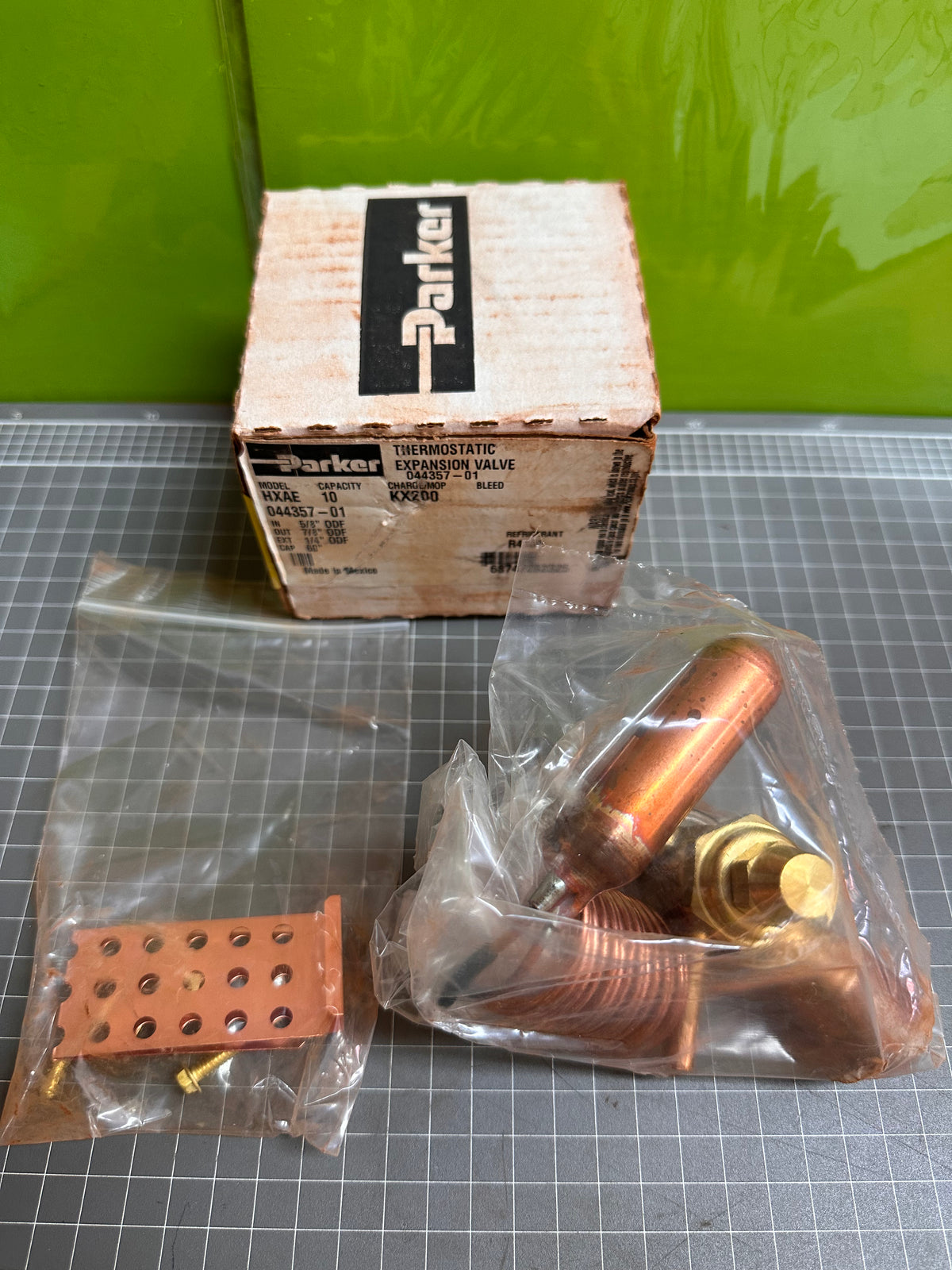 Parker HXAE8KX200 Thermostatic Expansion Valve, R410A Bi-Flow
