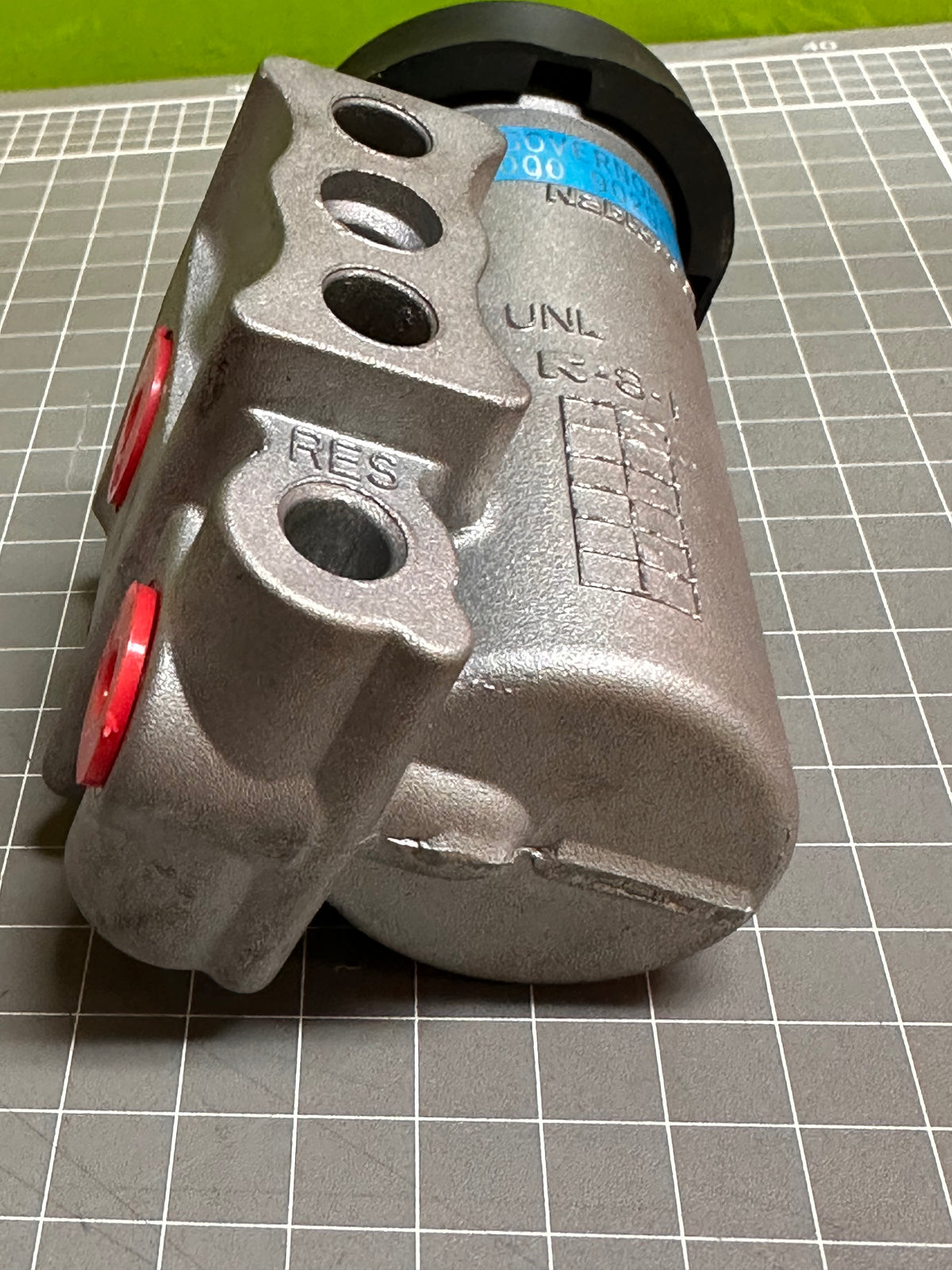 Komatsu 566-35-42530 Air Governor Assembly