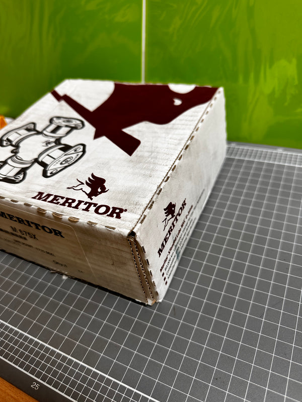 MERITOR M675X Uni Joint Assembly NIB