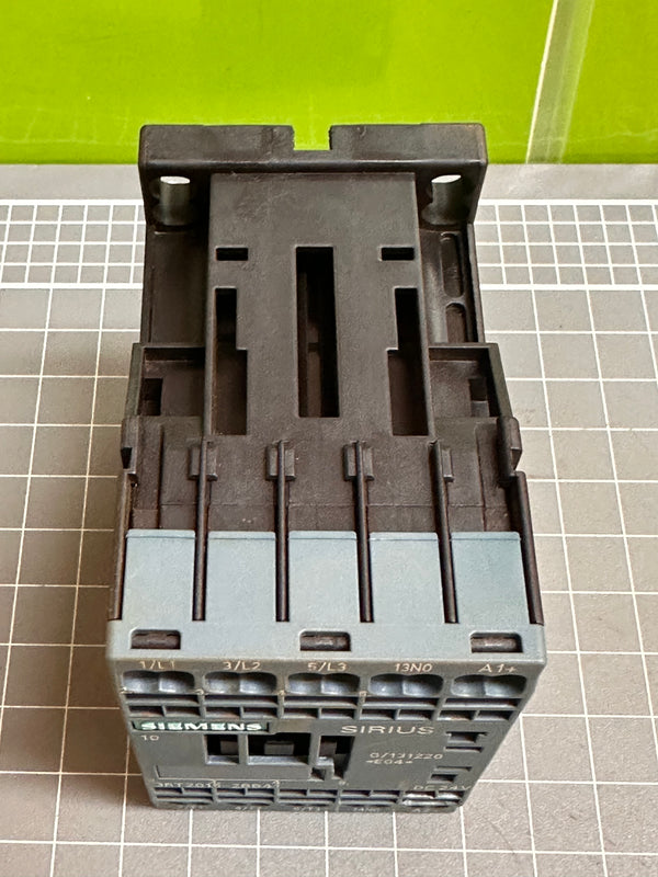 Siemens Sirius 3RT2015-2BB41 Power Contactor 2256180